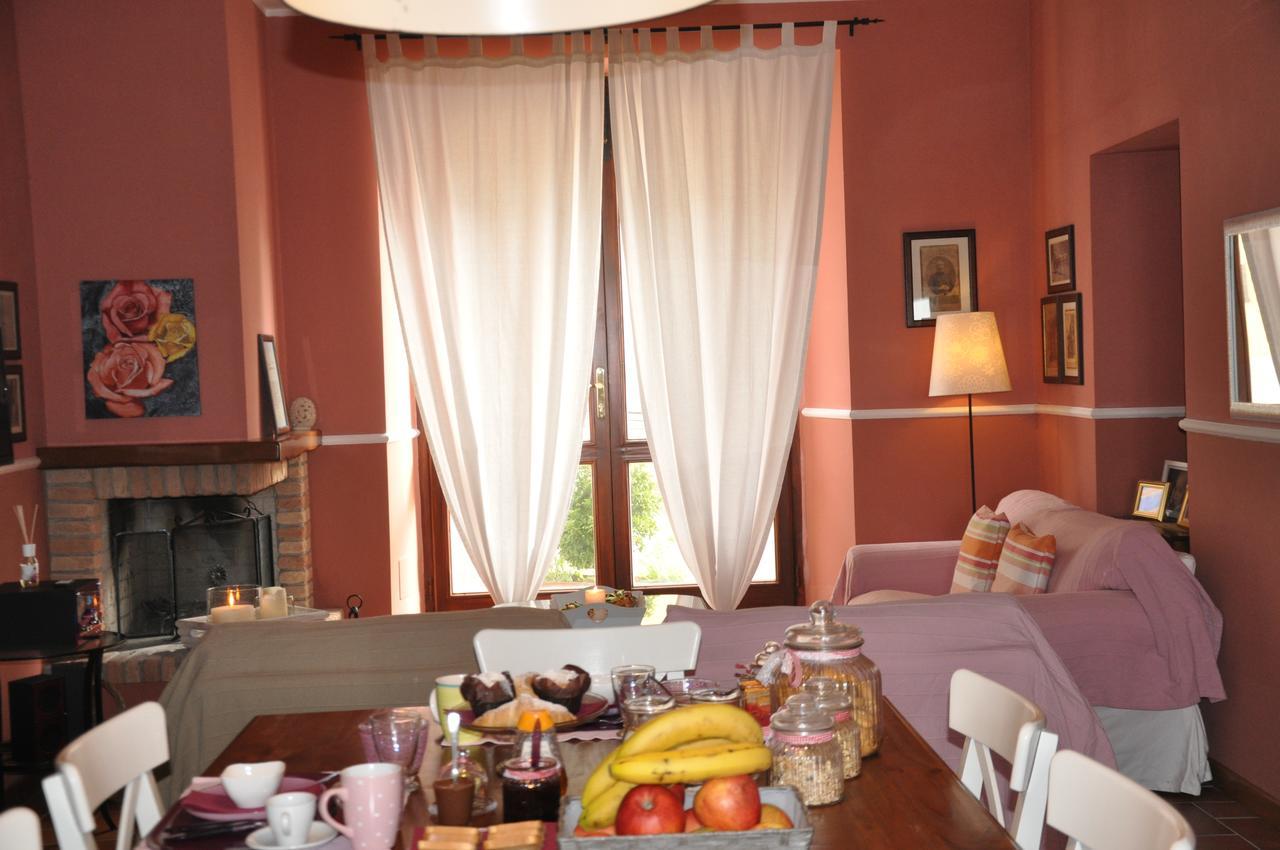 B&B Dimora Paolina Baschi Exterior photo